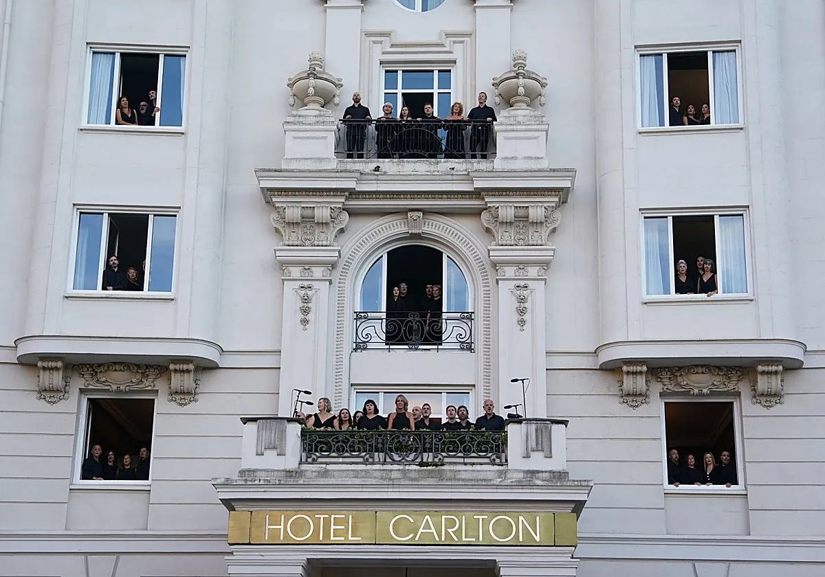 Verdik ustekabean harrapatu du Carlton